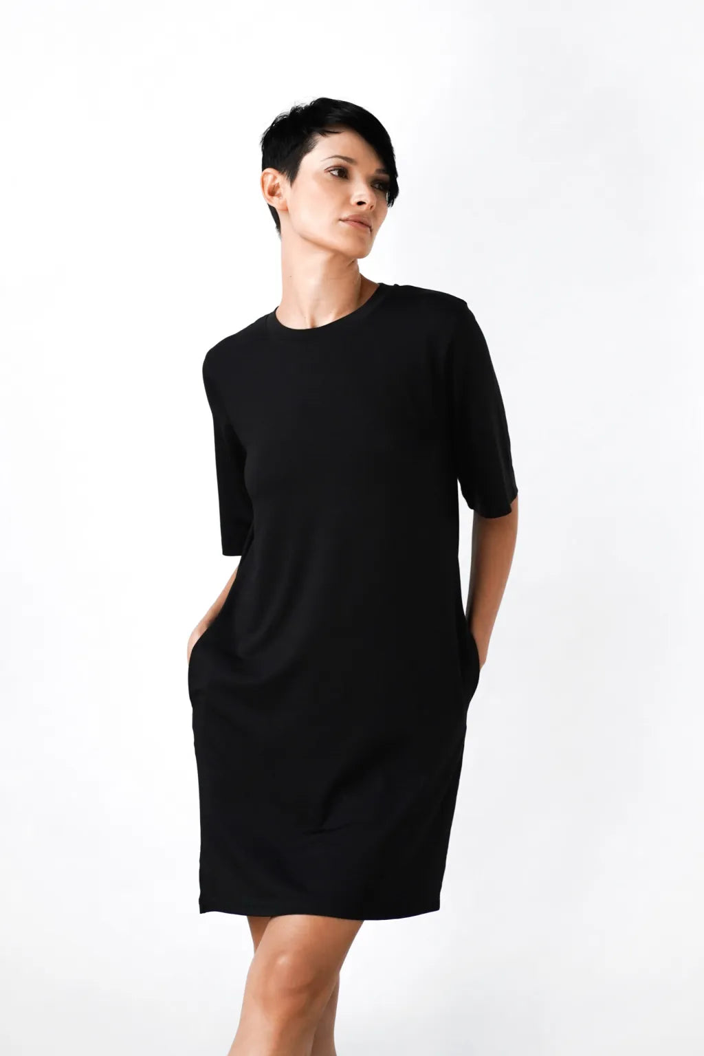 Valtteri Dress Black Tunics Satin smooth