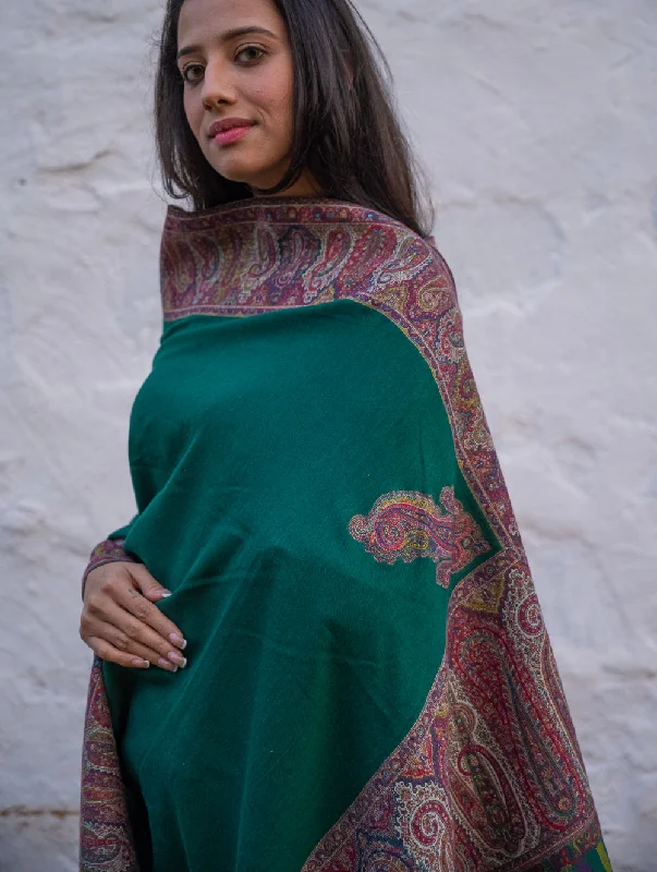 Regal Statement. Exclusive Soft Jamavar Design Kashmiri Shawl - Emerald Green Elegant Velvet Shawl Wrap Regal Statement. Exclusive Soft Jamavar Design Kashmiri Shawl - Emerald Green Elegant Velvet Shawl Wrap