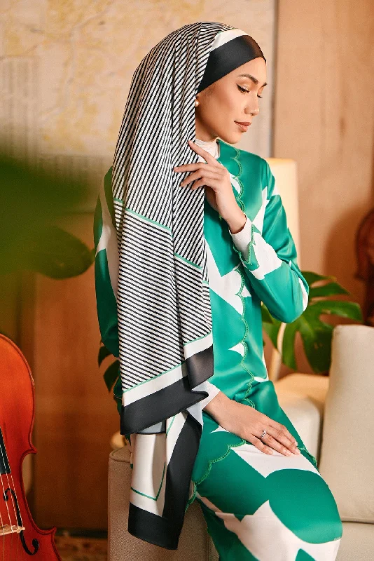 The Glow Women Shawl - Queen Stripe Stylish Oversized Wool Shawl